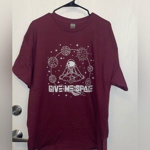 Maroon tshirt